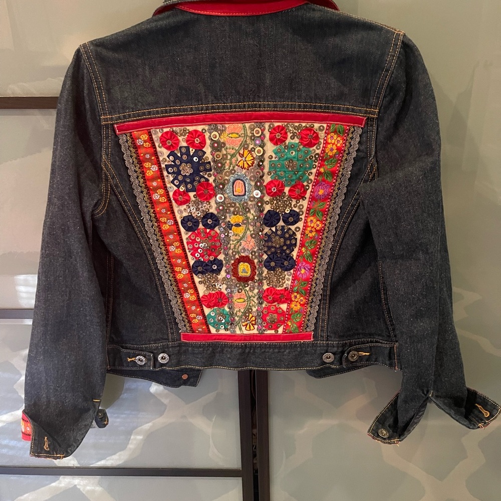 Lucky Brand denim jacket tapestry beaded back and cuffs ❤️